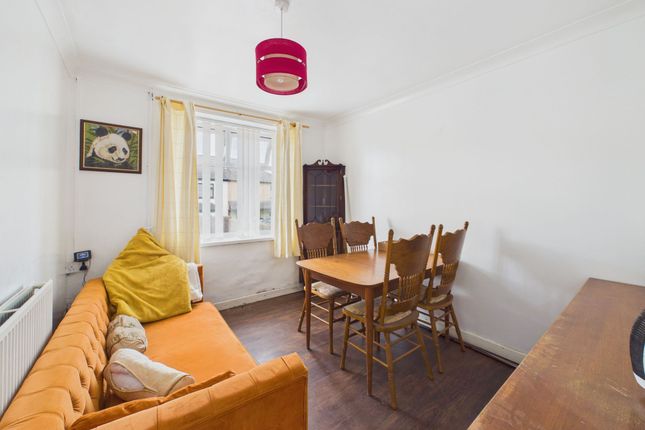 63 St. Elmo Avenue, Swansea photo 3