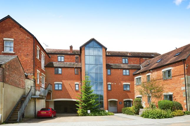 Thumbnail Flat for sale in North Street, Mere, Warminster