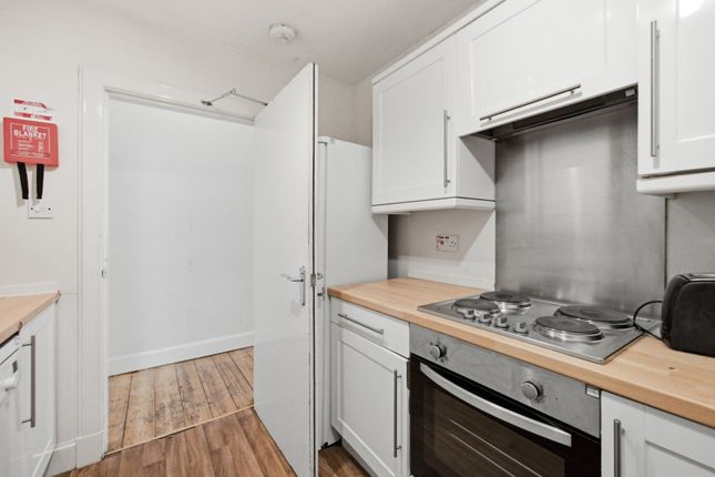 61 (1F2) Clerk Street, Edinburgh photo 4