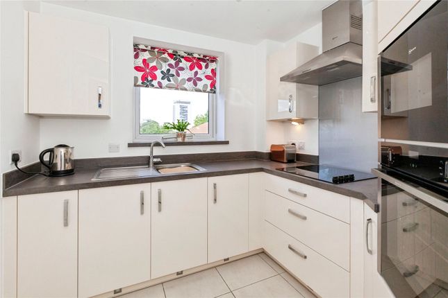 Flat 32, Elgar Place,, Bridge Avenue, Berkshire photo 4