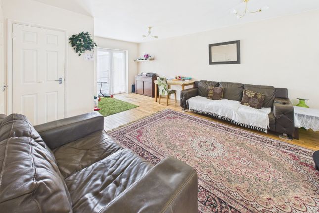 9, Castleview Road, Berkshire photo 2