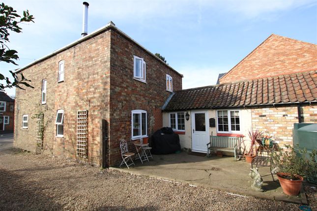 4 Bed Detached House For Sale In High Street Martin