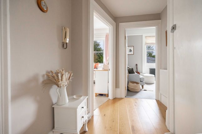 Flat 4 Glenure Court, 168, Cirencester Road, Cheltenham photo 2
