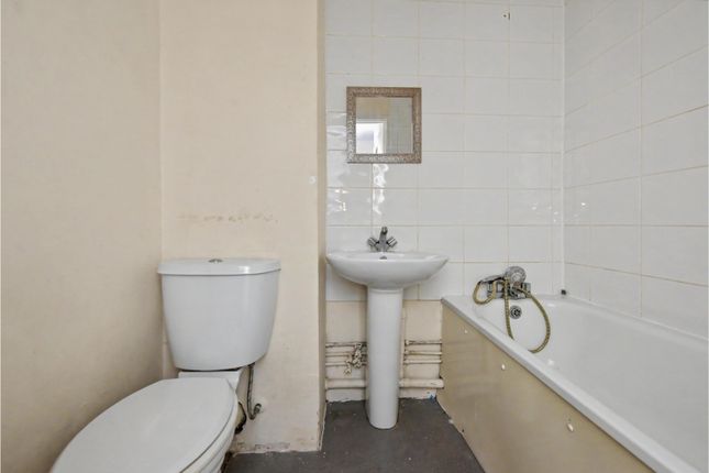 33, Merstham Drive, Clacton-on-Sea photo 5