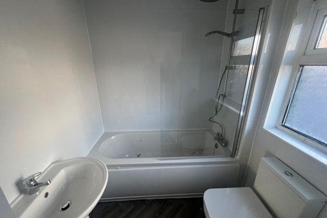 27 Byron Street, Sunderland photo 4