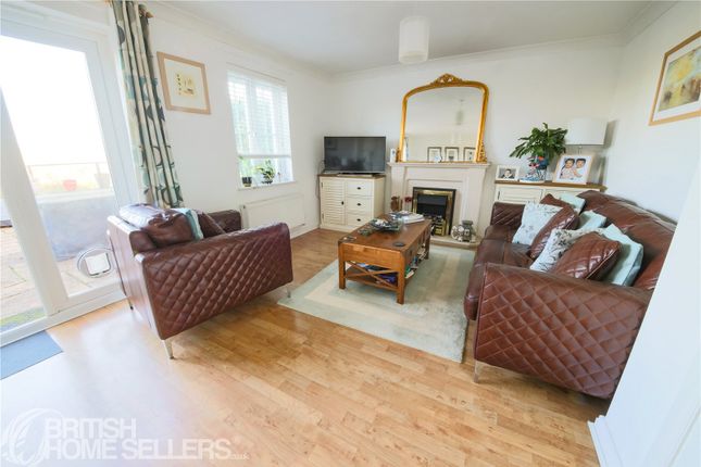 Bluebell Drive, Henlow photo 4