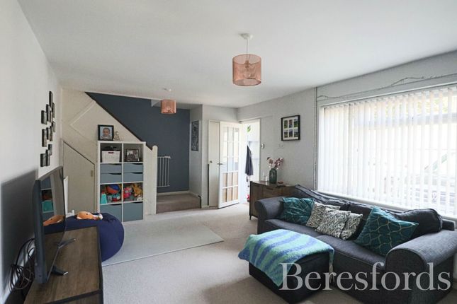 31, Roland Close, Chelmsford photo 3