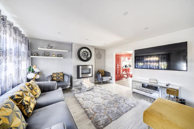 3, Hebden Close, Luton photo 2