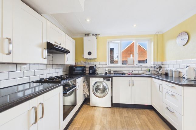 23, Convent Road, Surrey photo 3