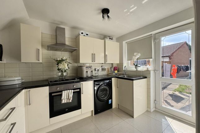 12, Glaisedale Grove, Willenhall photo 3