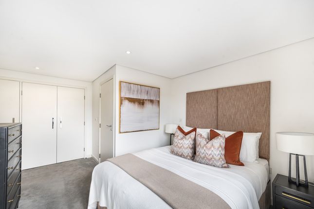 Flat to rent in Merchant Square East, London, 1