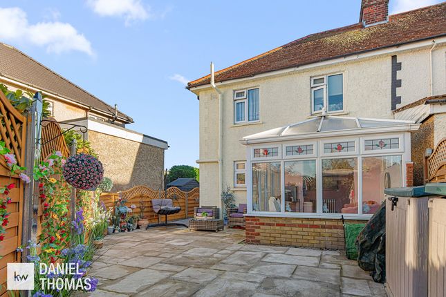 2, Webster Close, Waltham Abbey photo 4