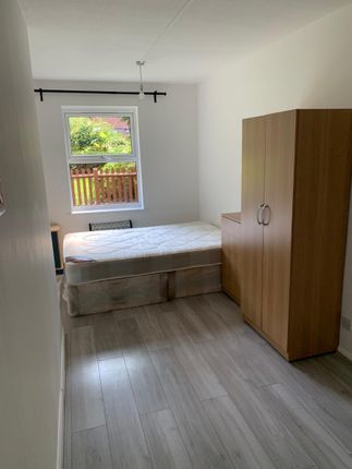 169 Portland Road, London photo 5