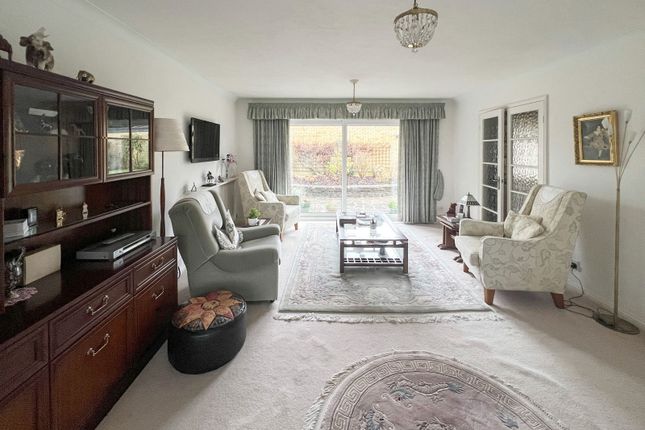 49, Homefield Road, Warlingham photo 4