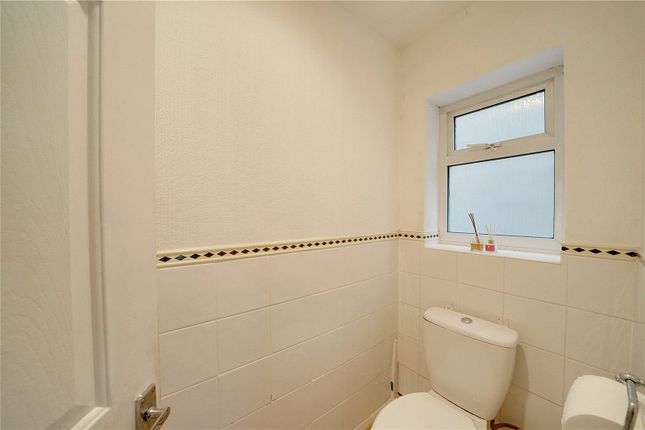 End terrace house for sale in Kenilworth Crescent, Enfield