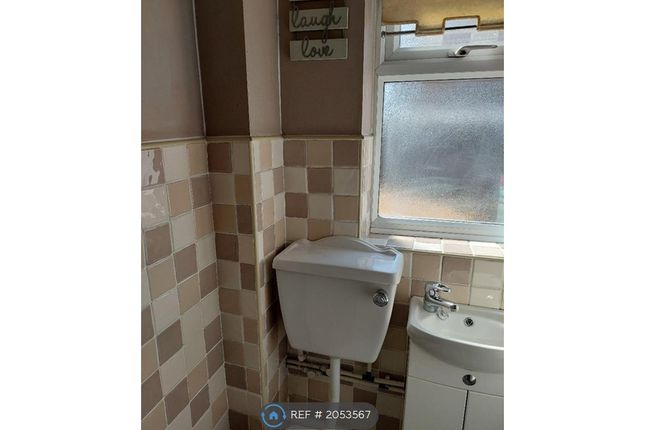 Room to rent in Tangerine Close, Colchester