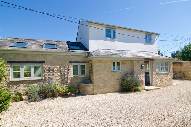 Thumbnail Bungalow to rent in Andrews Yard, Ascott-Under-Wychwood, Chipping Norton