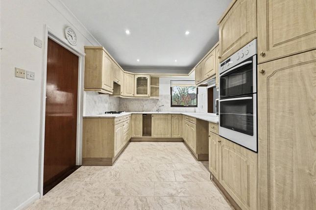21, Magdalen Close, Hempstead photo 4