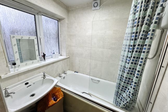 2, Hawthorn Crescent, Peterlee photo 4
