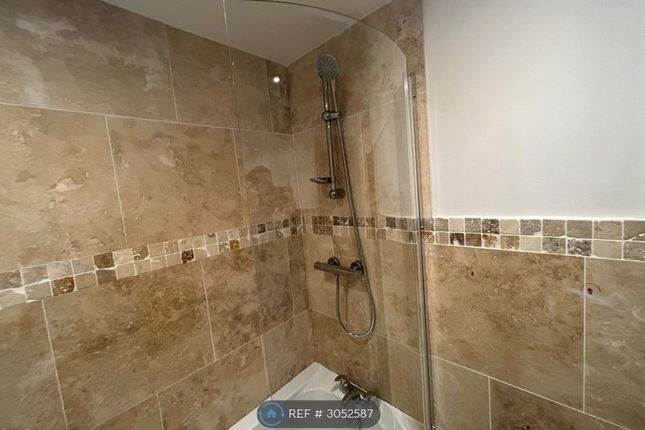 The Bull Apartments, Briggate, Shipley photo 5