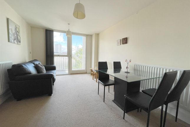 Thumbnail Flat to rent in Langley Walk, Edgbaston, Birmingham