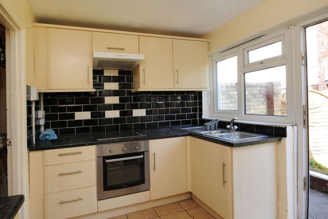 Fords Park Road, Canning Town photo 4