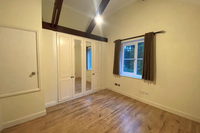 Juniper Road, Farnborough photo 5