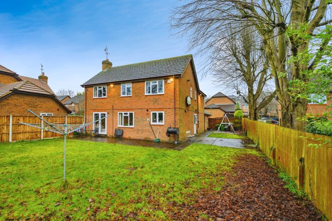 5, Greenside Park, Bedfordshire photo 2