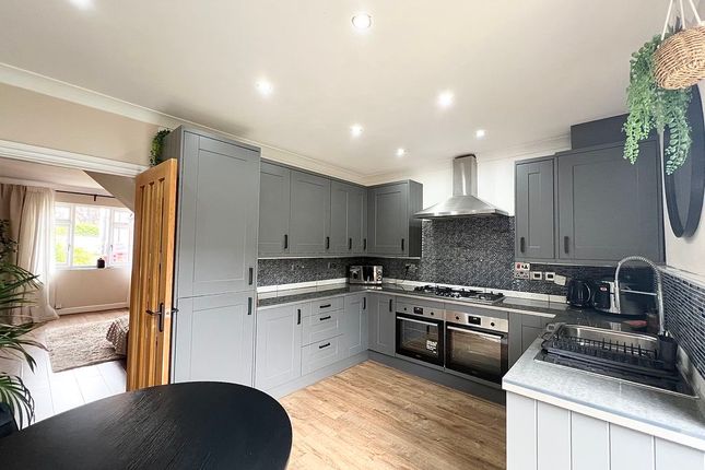 5, Ingham Street, Leigh photo 2