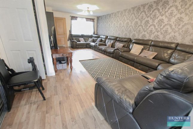 2, Wrigley Avenue, Bradford photo 3