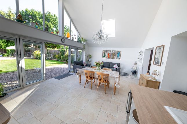 49, Andrew Crescent, Waterlooville photo 4