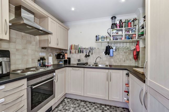 Flat 3, Ridge House Springwell Lane, Rickmansworth photo 5