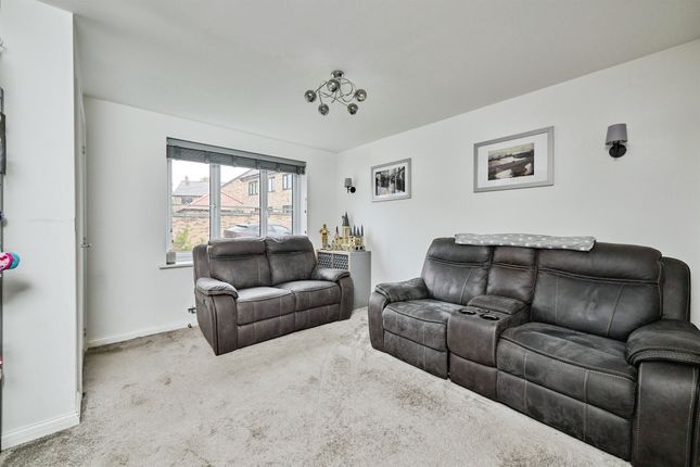 Primrose Drive, Peterborough photo 4