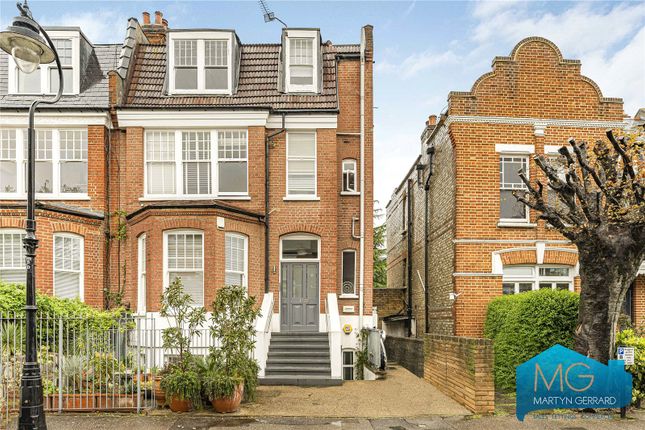 Flat for sale in Fairfield Road, Crouch End, London