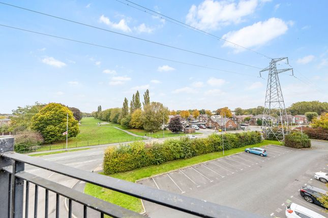 Apt 32, Boteler Court Elphins Drive, Warrington photo 2