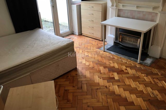 6, Senghennydd Road, Cardiff photo 3