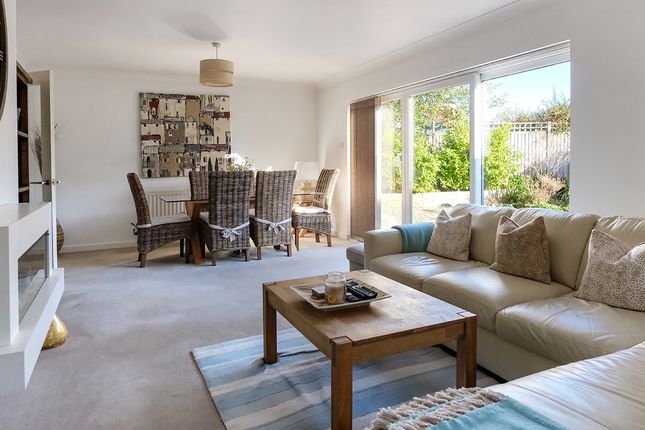 22, Regis Avenue, Aldwick Bay Estate, Aldwick, Bognor Regis, West Sussex photo 4