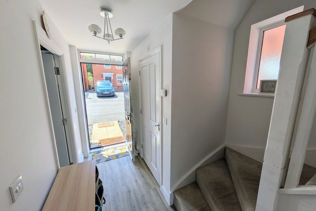 17, Swan Street, Newport photo 2