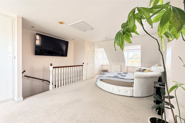 22, Boole Heights, Berkshire photo 4