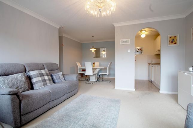 32, Albion Court, Sun Street, Billericay photo 4
