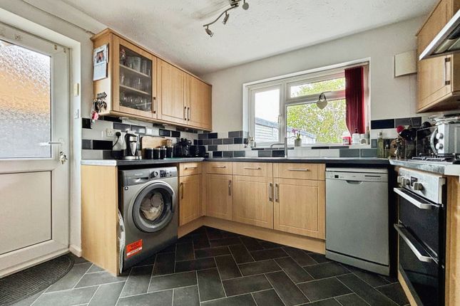 5, Alma Close, Gloucestershire photo 4