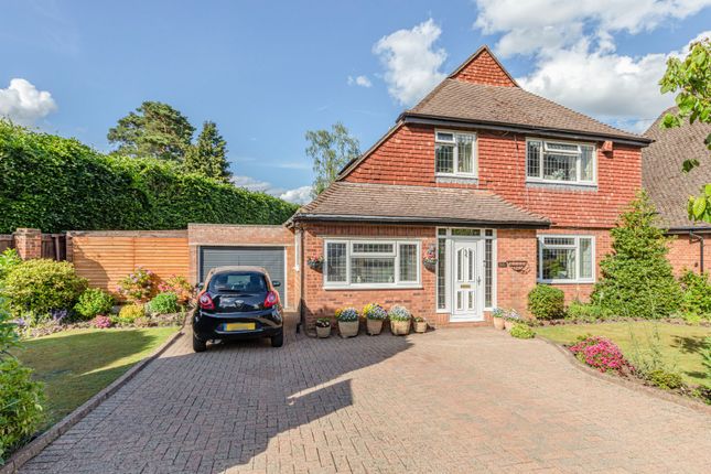 4-bed detached on 66, Hamilton Avenue, Surrey, £700,000
