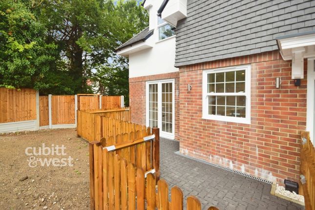 3-bed flat on 5, 11, Hartley Old Road, Purley, £2,250/mo