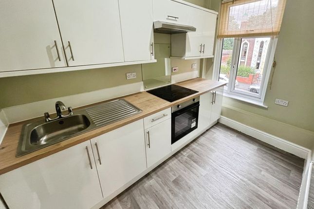 Flat 2,, 56 Bromwich Street, Bolton photo 4