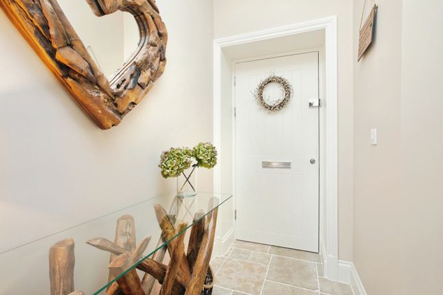 12, Budgenor  Lodge, Midhurst photo 4