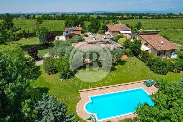 Villa for sale in Sirmione, Lombardy, 25019, Italy