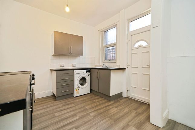 50, Nowell Mount, Leeds photo 3