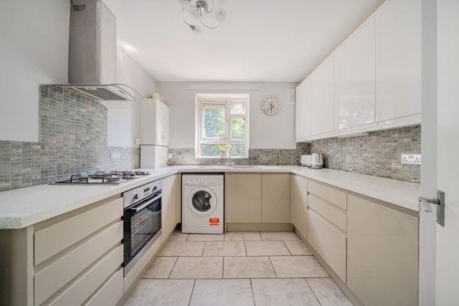 212, Ravens Way, Lee photo 2