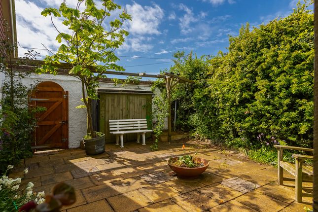 45, Derek Road, Lancing photo 4