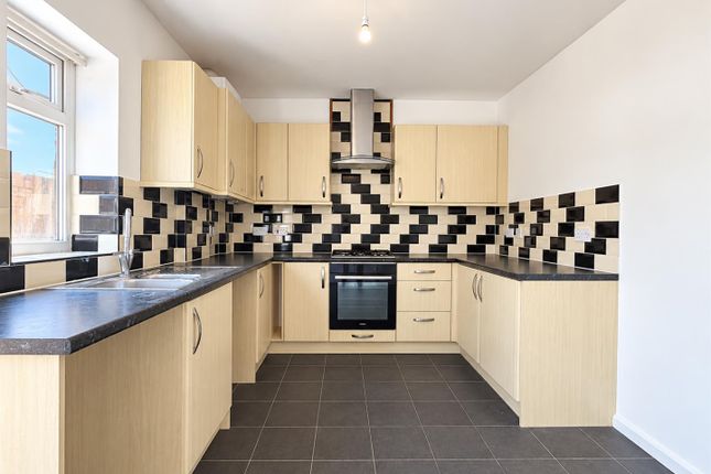 28, Henfield Road, Eastbourne photo 4